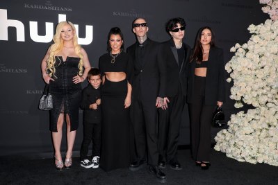 Kourtney Kardashian Membahas ‘Keluarga Campuran’ Dengan Travis Barker
