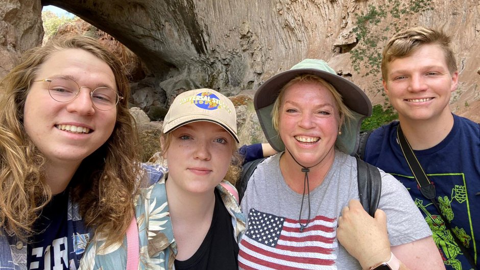 Sister Wives' Janelle Brown and Kids Gabe, Savanah and Hunter Enjoy Hike Without Kody: Photos