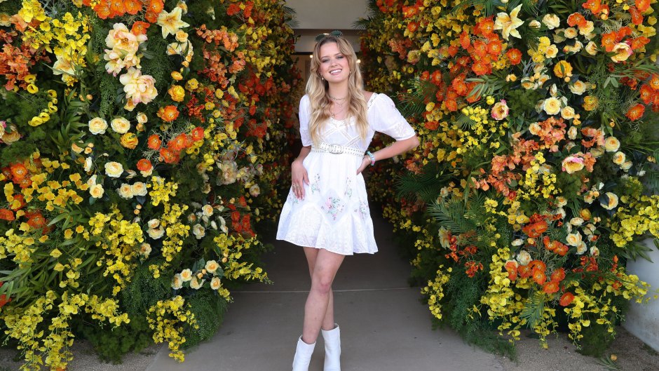 Ava Phillippe Is All Grown Up See What Reese Witherspoon's Mini-Me Daughter Looks Like Today