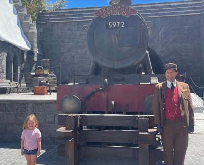 Pumpkin Visits Universal Studios With Her Kids, Honey Boo Boo