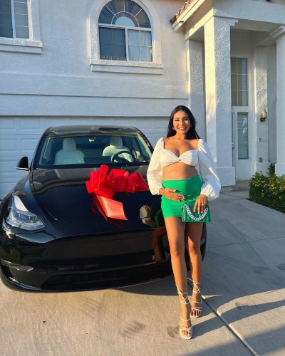 '90 Day Fiance' Star Thais Ramone Receives Tesla Seemingly as Push Present From Patrick Mendes