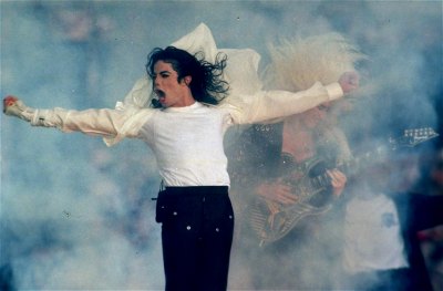 Michael Jackson performing 