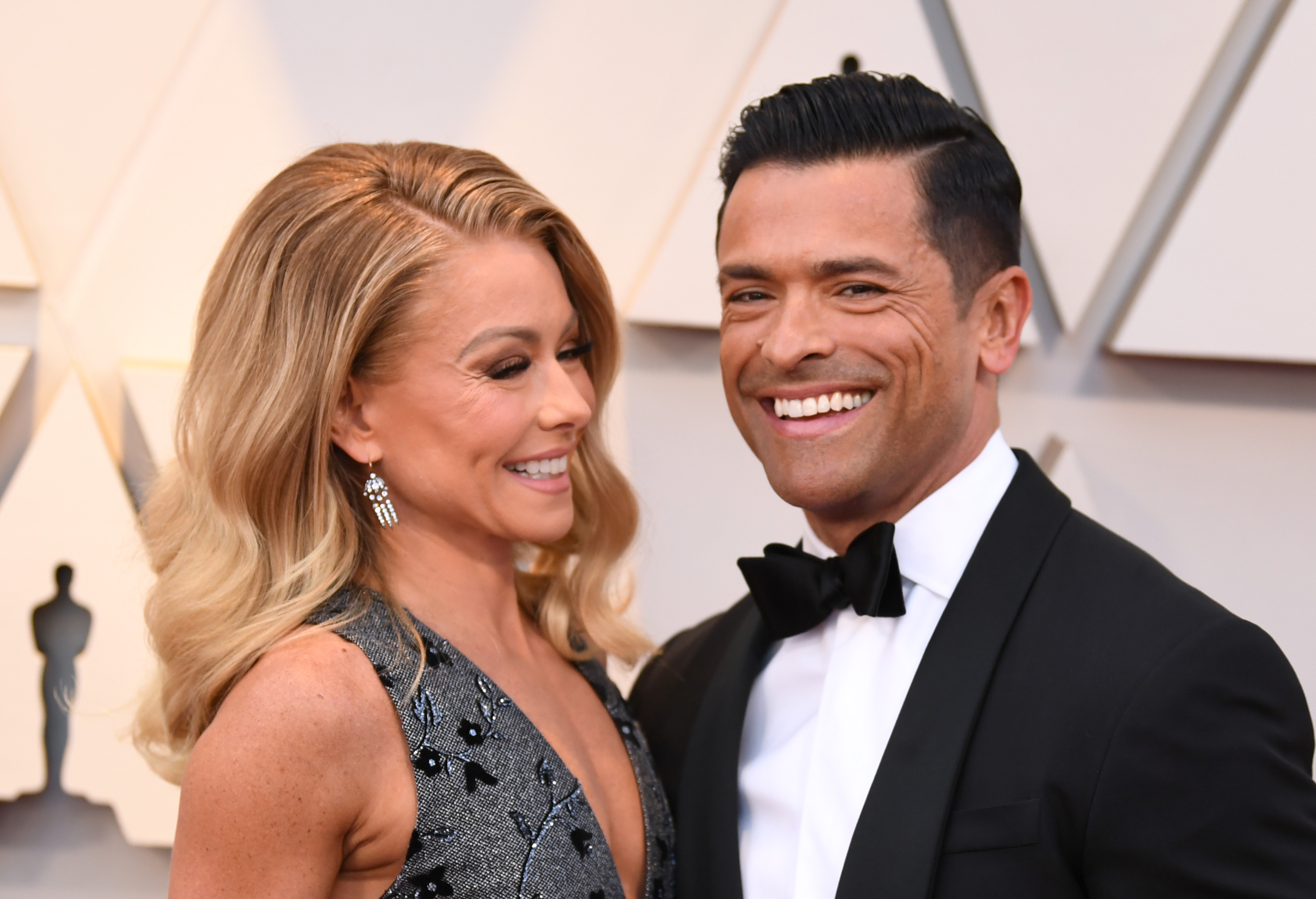 Kelly Ripa and Mark Consuelos NSFW Sex Confessions