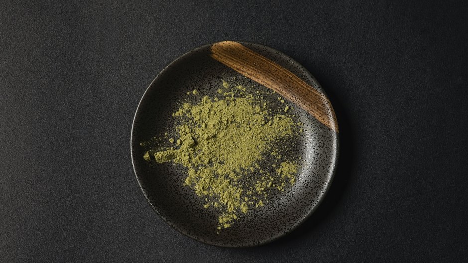 Difference Between Kratom and CBD (Plus 7 Products We Love)