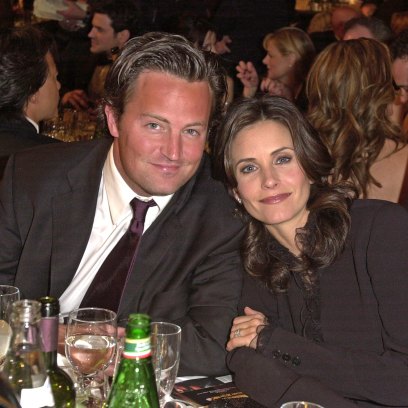Matthew Perry and Courteney Cox Relationship Friends Timeline