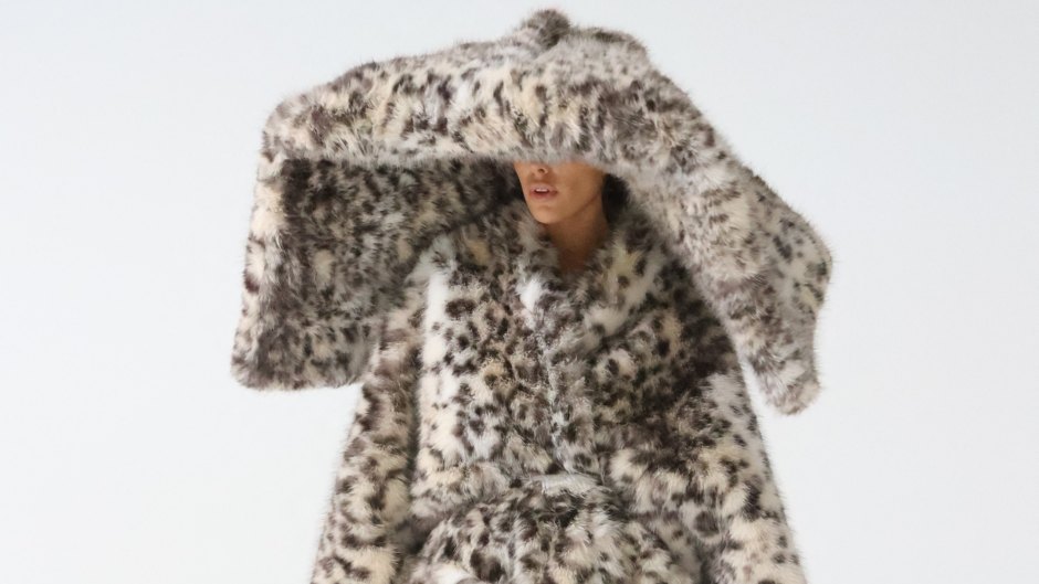 Bianca Censori fur outfit fashion shoot