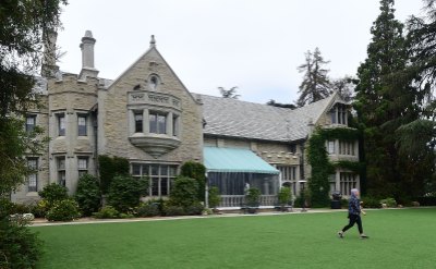 Crystal Hefner Slams Playboy Mansion as ‘Rundown and Gross’: ‘Hoarder Central’