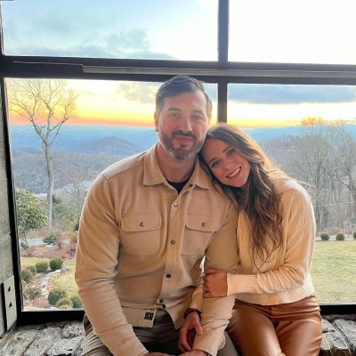 Jinger Duggar Celebrates Valentine’s Day in Tight Leather Pants With Husband Jeremy Vuolo