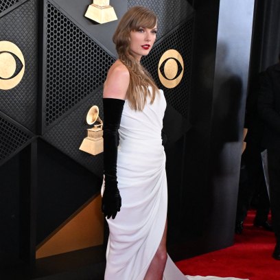 Taylor Swift makes album announcement at Grammys
