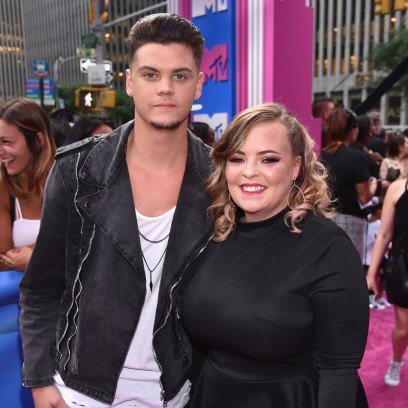 Teen Mom's Tyler and Catelynn Baltierra pose for a photo at the 2018 MTV Video Music Awards