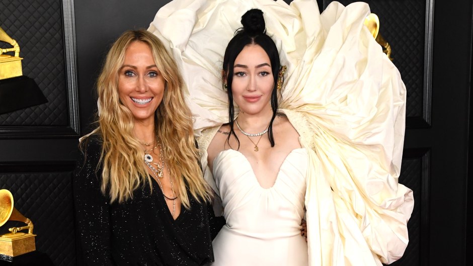 noah cyrus claps back at comment about drama wiht mom tish
